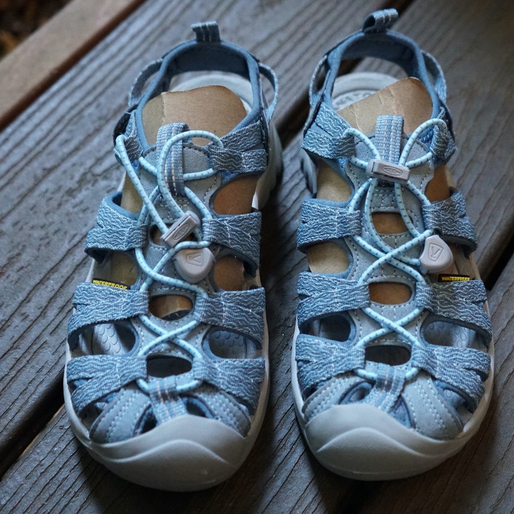 NEW Keen Blue Women's Whisper Size 6.5